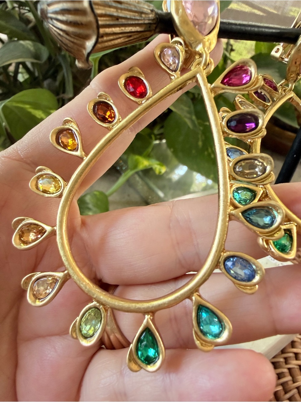 Oscar de la Renta MULTICOLORED GOLD Teardrop Hoop Earrings ⭐️ CLIP ON🩵💚💛🧡❤️🩷 - Picture 13 of 16